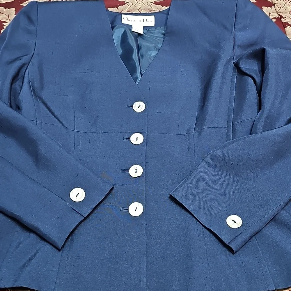 Christain Dior Silk Navy Fitted Blazer with Structured Shoulders and  Vneck 12 - Picture 4 of 12